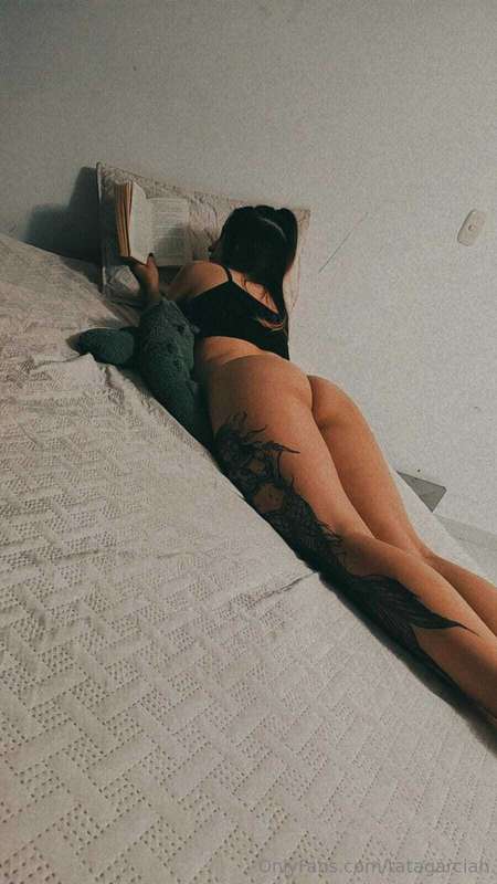 my ass is craving for a spank 🖐