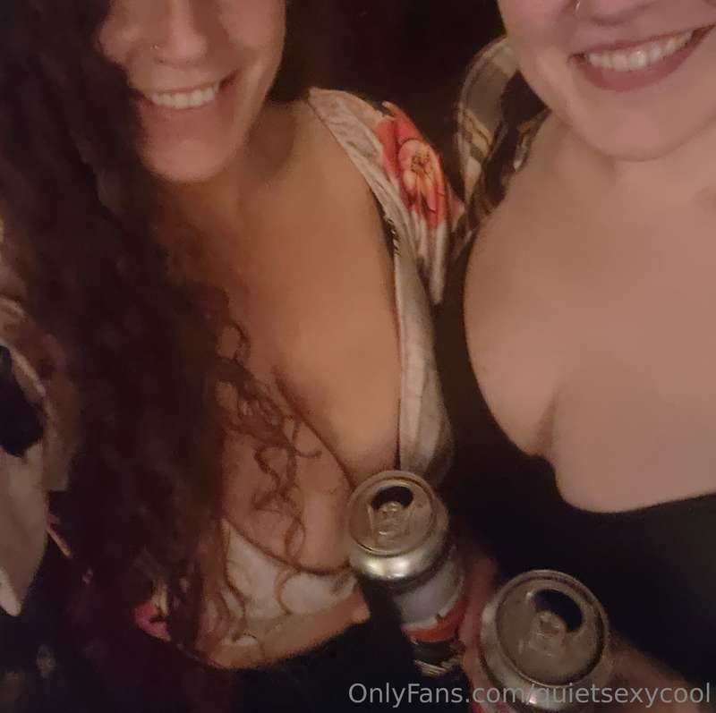 Finishing up Saturday happy hour w/ @aphrodottie Who's buyin..