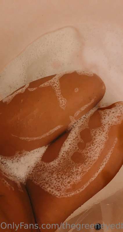 Don’t miss out on bath time 🤤🤤😮‍💨 it’s hard work being this ..