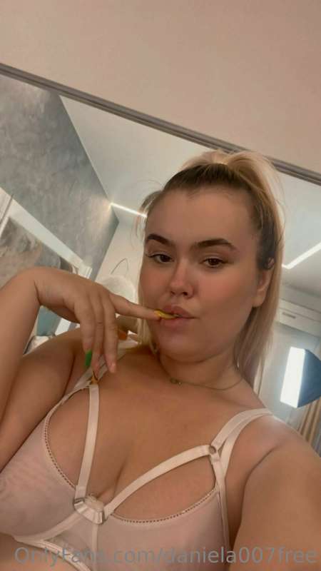 Daniela007Free - Onlyfans - 26 Aug, 2023