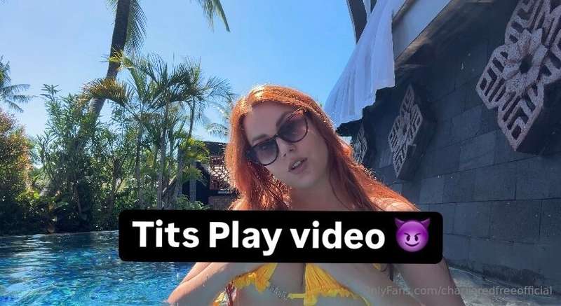 Tits video 🥵🥵- I show you how I play with my tits in the poo..