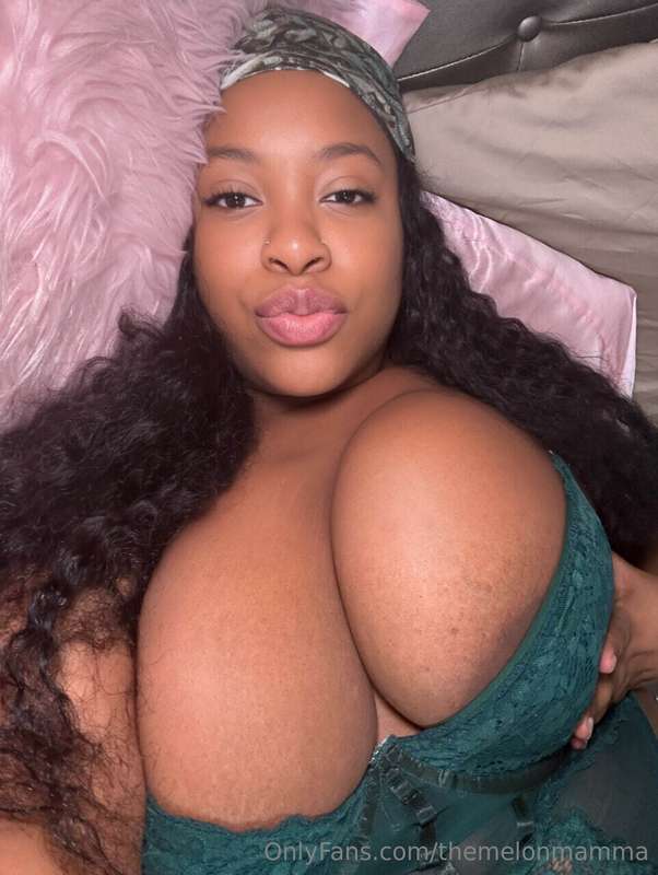 Send me your hottest cock pick in our dms 💜💦
