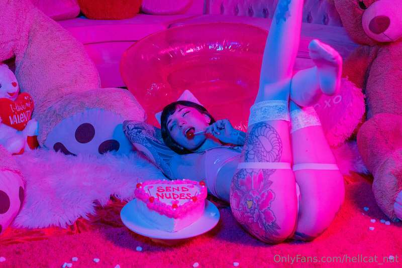 💖 ANTI VALENTINES DAY 🍰 PT 1 ✨ This is one of my favorite sh.. 13