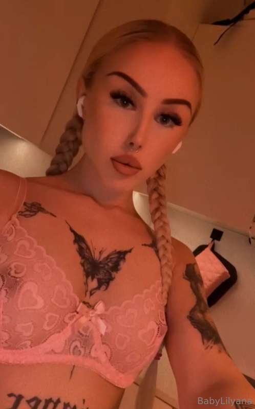 Pink lace is one of my favourites 😍 2