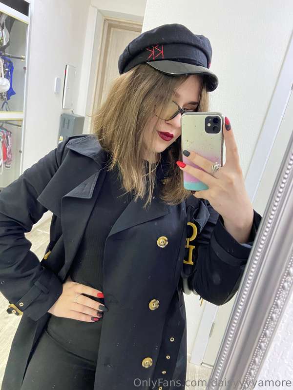 Daisyyyyamore - Onlyfans - 07 Dec, 2024