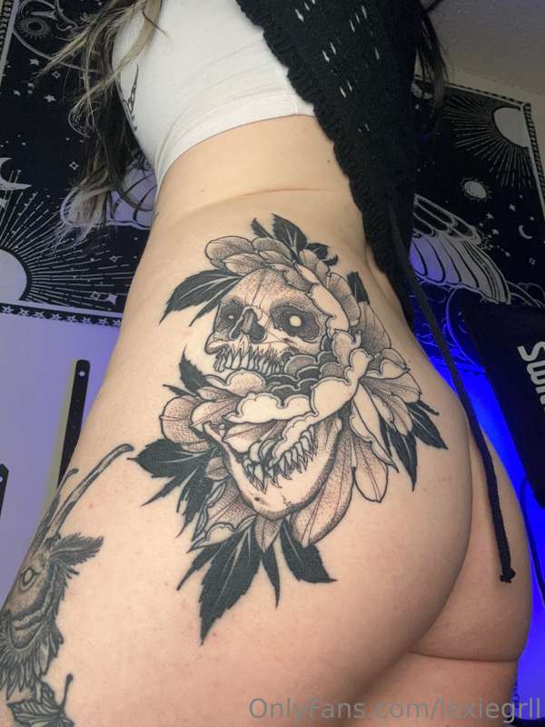 Just wanted to show off the finished tats and the bush of co..