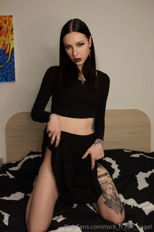 😍What do you think of dark girls? 🖤✨🦇🌙Their style, vibe, and..