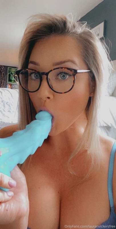 Good morning! 😊 I see you guys liked the Smirf Bad Dragon st..