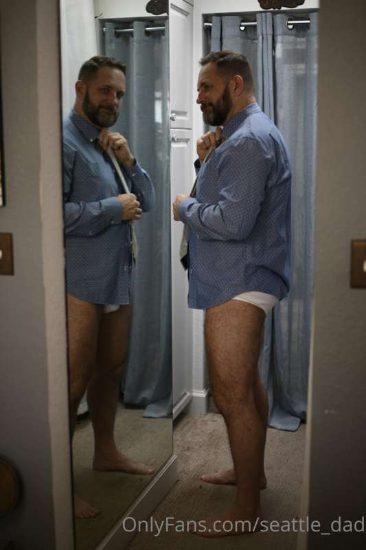 Got all dressed up the other day.  I love wearing a tie thou.. 7