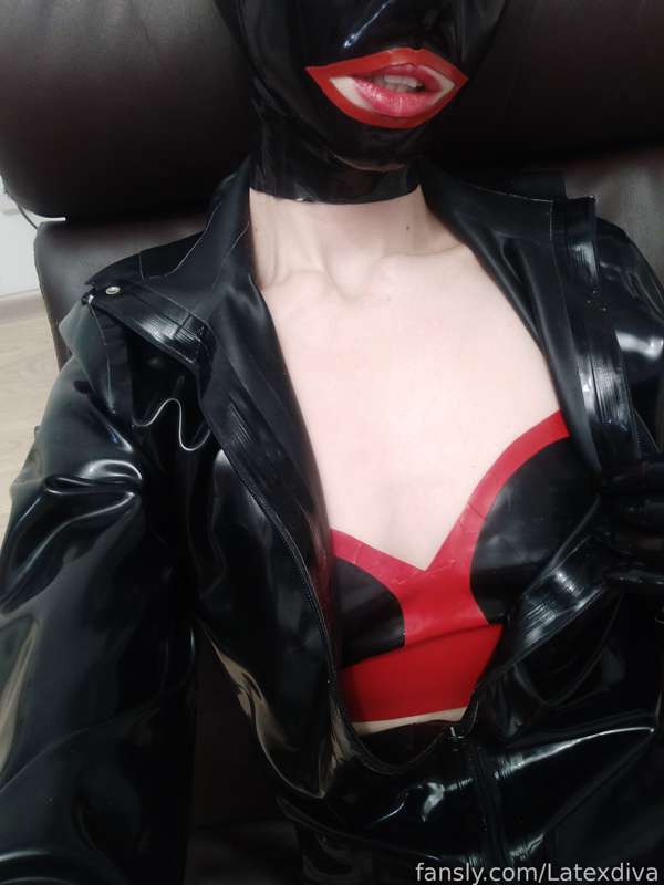 Latexdiva - Fansly - 07 Oct, 2022 2