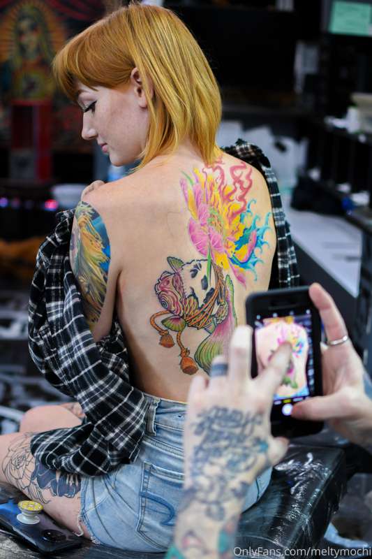 Some wholesome pictures of me at my last tattoo appointment .. 3