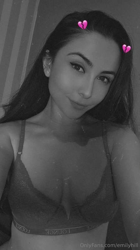 I'm live xxxx link in bio 😇  2