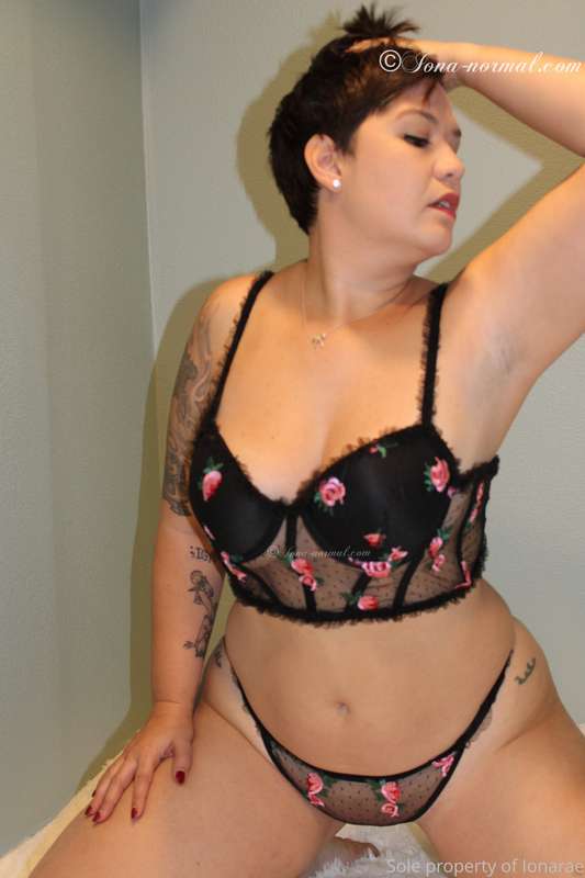 Cum see what Iona has for you✨ No spam✨No Ads✨ Low PPV @iona..