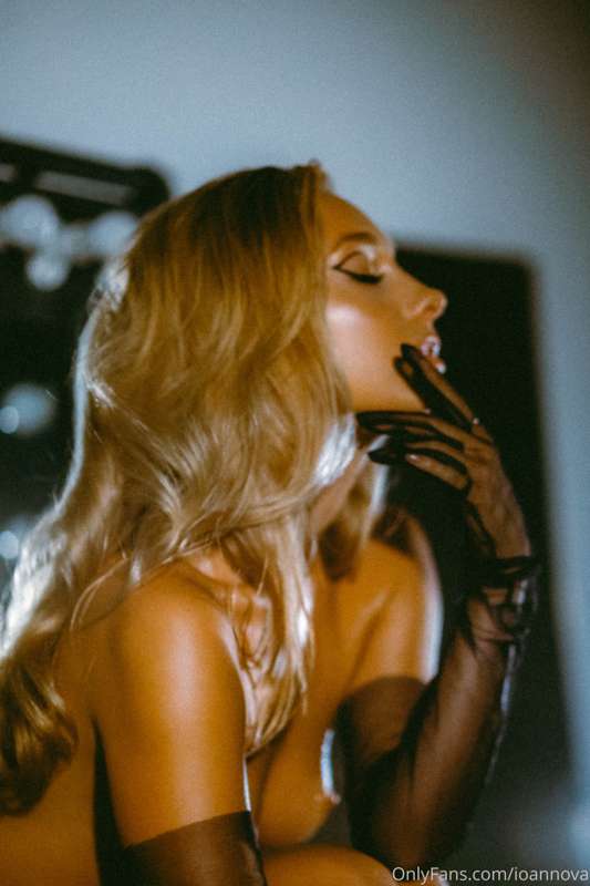 Moooore photos of this shoot 😍😍😍🔥