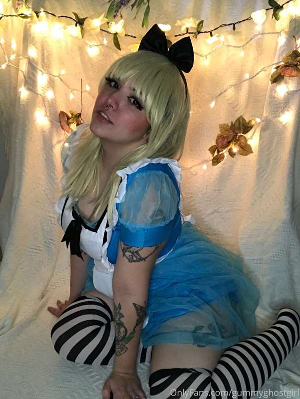 Cum down my rabbit hole and explore my wonderland 🐇 14