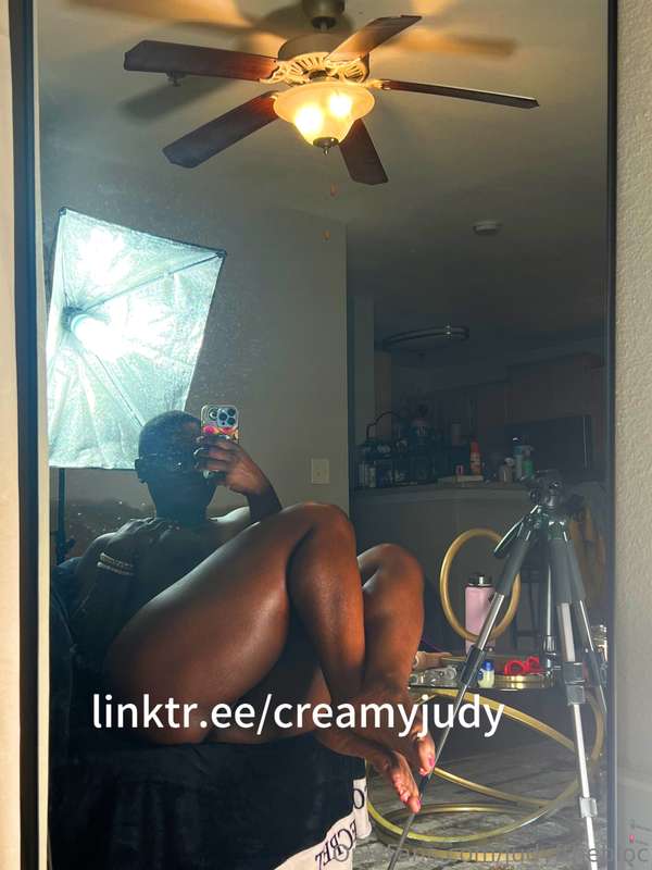 I just be naked doing random stuff 😂🫡