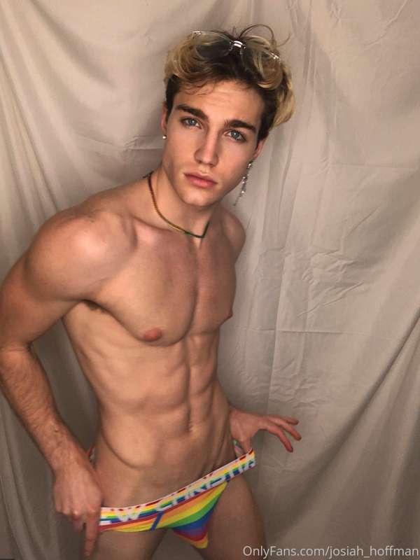 I need my ass played with🌈🌈