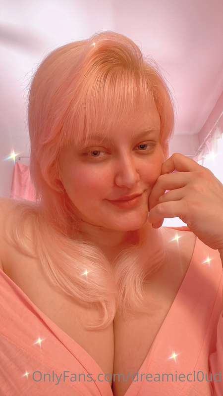 Sending out another set to help me pay for my computer 🌸✨ Co..