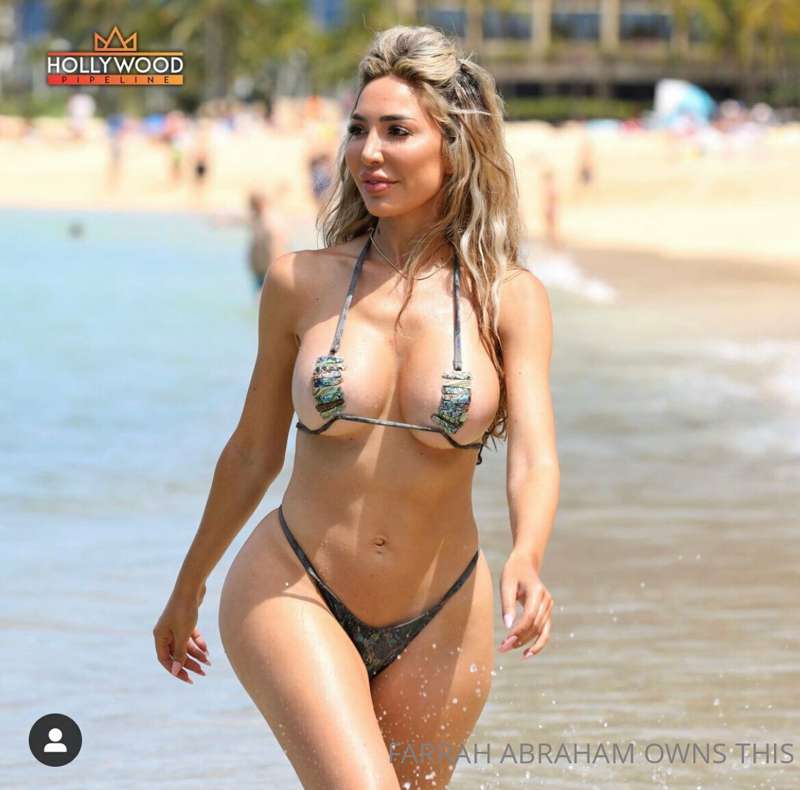 If I could I would  be my own girlfriend 🏝🍑🔥💦☀️ #summer 2