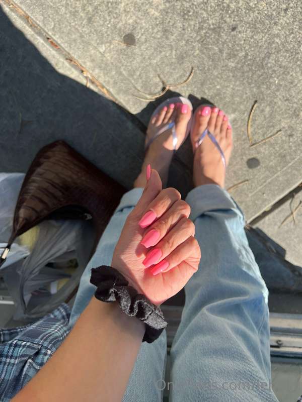 The new colour I went with 😍💕 I’ll make a squirting video wi.. 3
