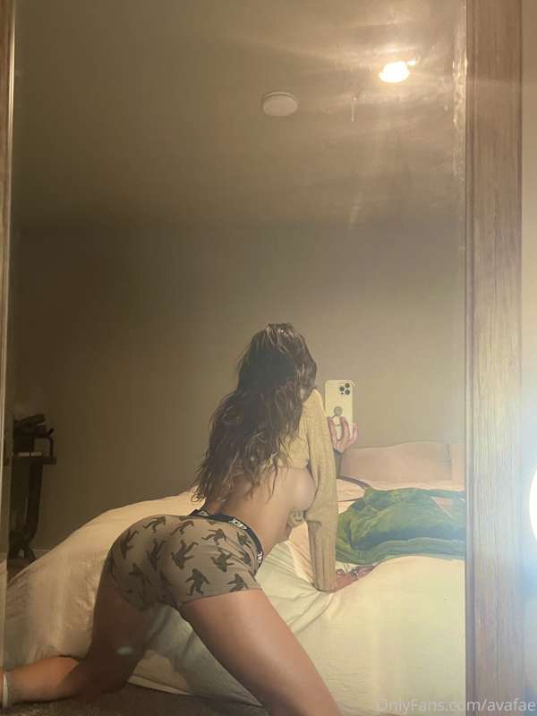 Not nudes, but cute bod pics. Hope that’s okay 🥺 3