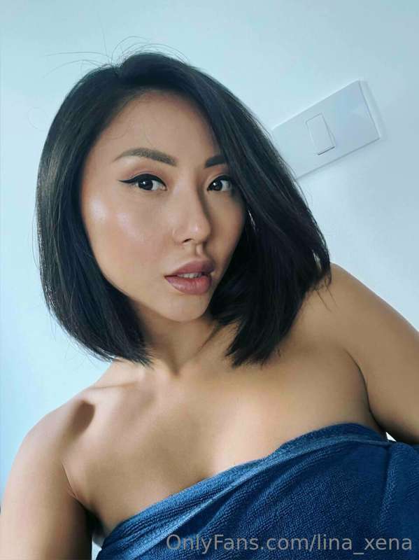 It's a hot day...💦🥵 maybe you want to see me take a shower a..
