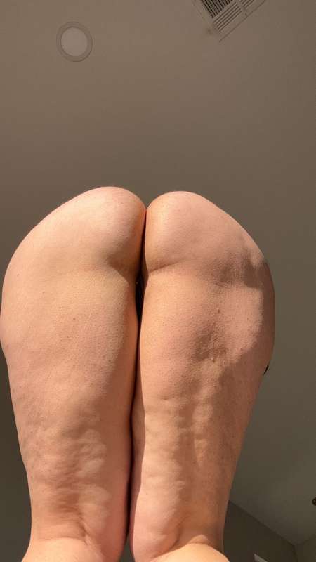 The view before I sit on your face 👅