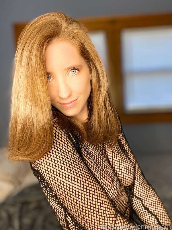 Jennysroom1 - Fansly - 11 Mar, 2025 30