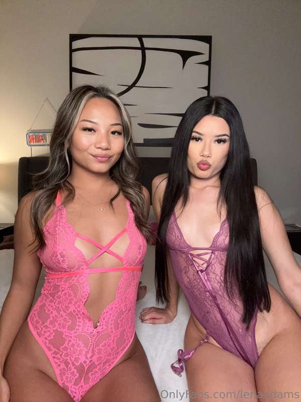 🥰LIVE RIGHT NOW!😍What are you waiting for come hangout! 💋🩷@t..