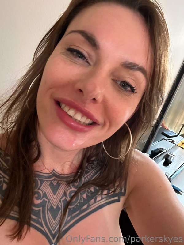 Guess how many dicks I took today? Gang bang
Scenes coming 🔜..