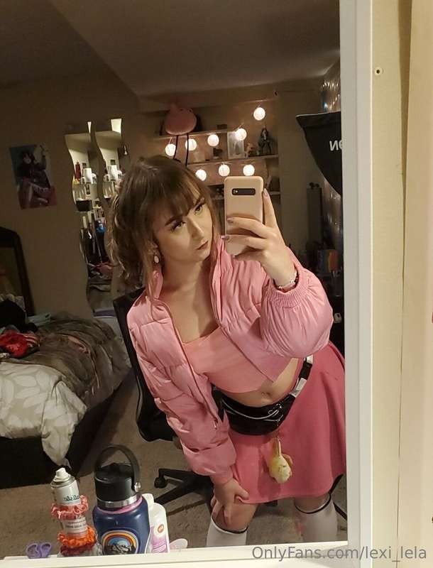 Some pics I sent to hook him 😝