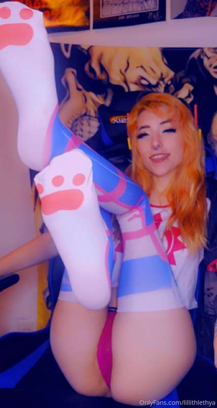 💦🥰 D.Va says good afternoon 🥰💦 18
