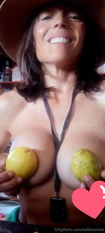 Pelate estos limonazos 🍋 🍋 👩‍🍳❤️😉 y haz conmigo un riquísimo.. 1
