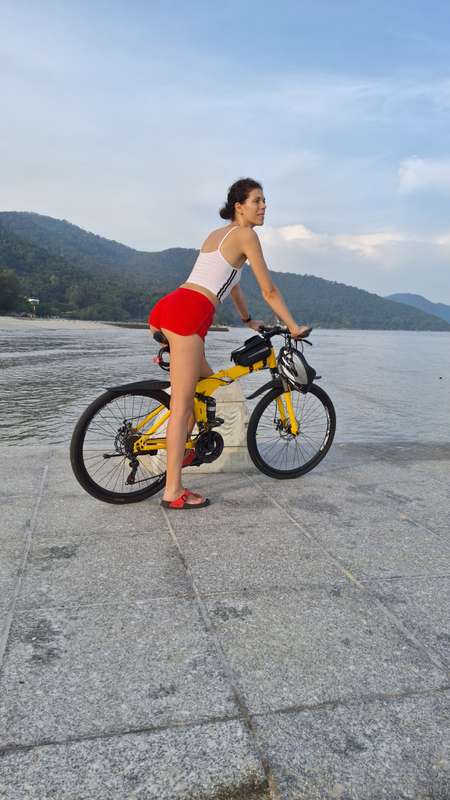 Short sexy photoset at the beach 🚲🌴🤩  I was riding bycicle. .. 11