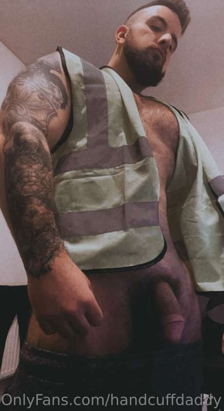 Swipe right to undress me ❤️❤️