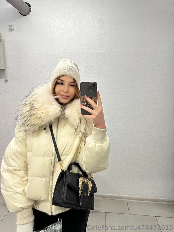I love the color white🙂