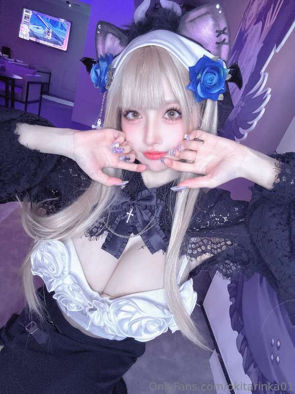 因為身體亮紅燈的關係 今天的OF改為7/12發佈… 造成困擾很抱歉:;(∩´﹏`∩);: Sorry everyone!.. 5