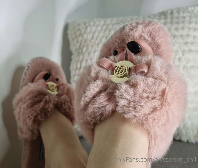 new slippers 😍😍 2