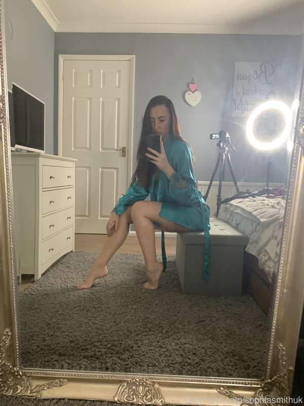 dainty feet x 4