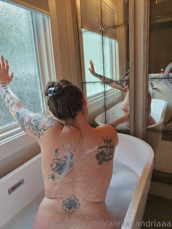 Alexxxandriaaa - Onlyfans - 01 Sep, 2023
