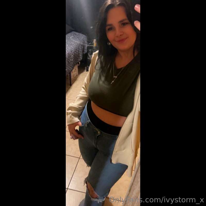I stepped out in a crop top…. Ya girl is getting better on d..