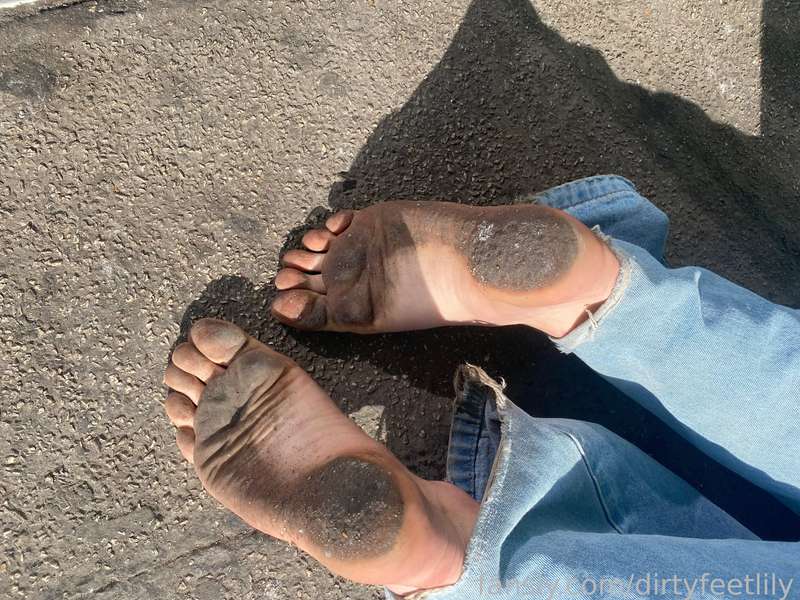Dirtyfeetlily - Fansly - 2025-05-07T09:22:20