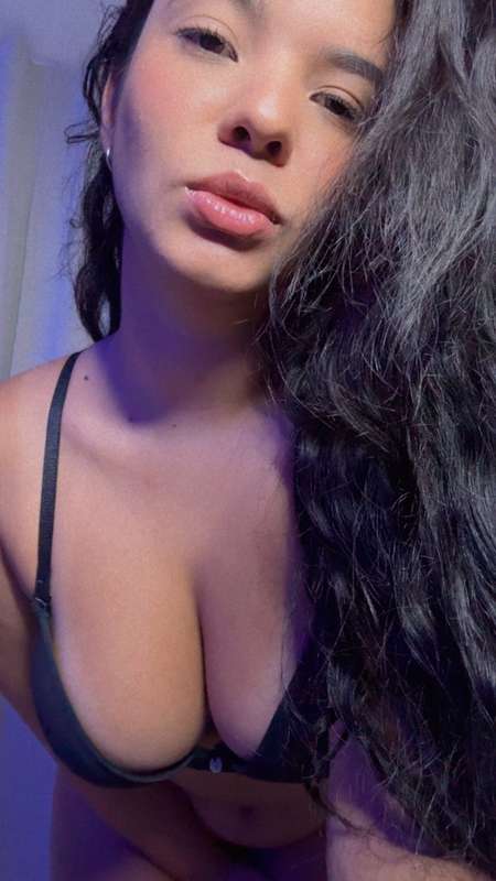 Do you want to see more of these tits?🥵
