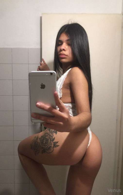 ## @littlebrunetteFree subscription love❤️I'm glad you stopp..
