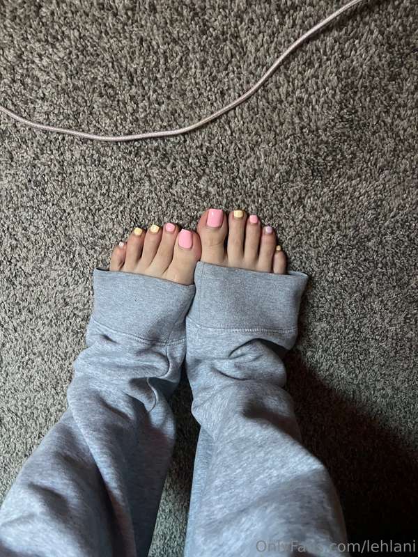 Some pics from last week 🩷 I’m ready for a new pedi. I’ve le.. 14
