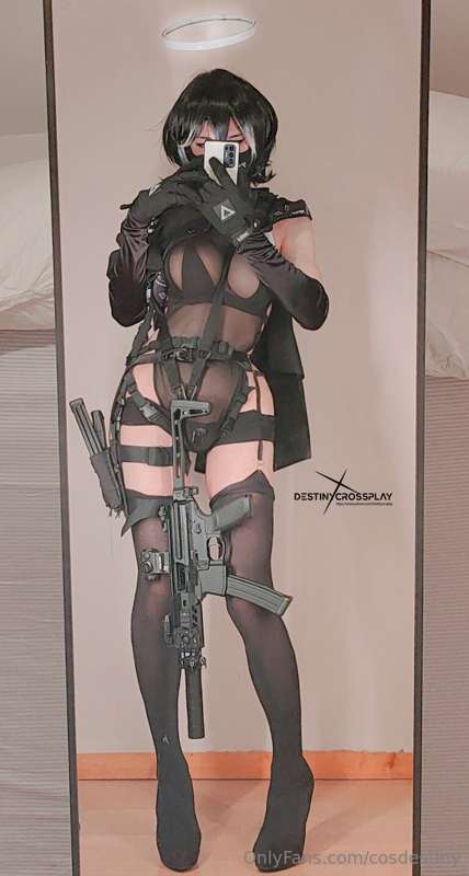 same character different outfit TEST 5