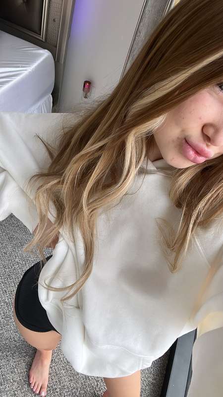 What can I send you to help you cum? 💦 I will be waiting in ..