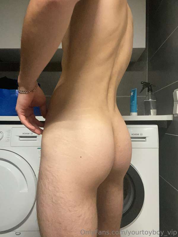Would you suck me of before and after the shower😈🍆 5