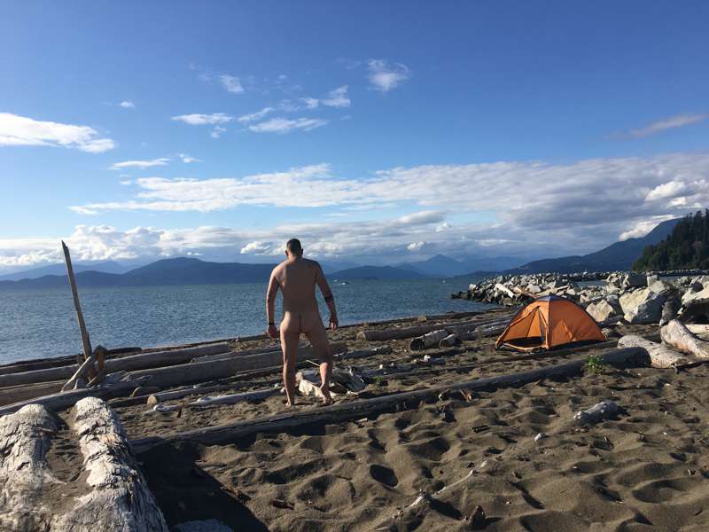 naked in paradise 2