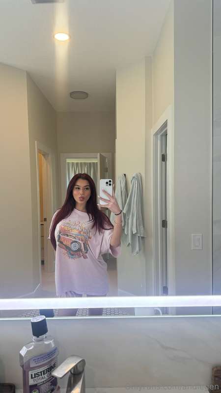 don’t get me wrong i love me an oversized t-shirt 😮‍💨 like y..